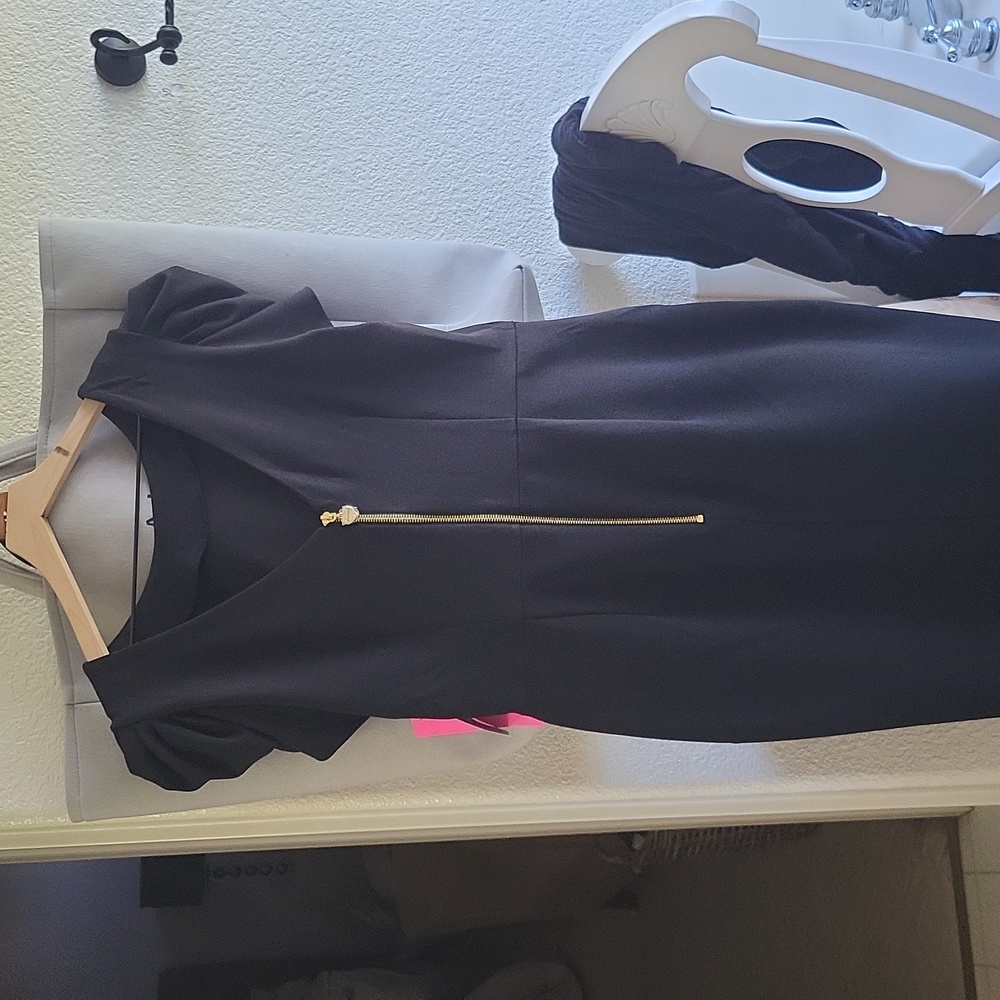 Dress - Picture 3 of 3